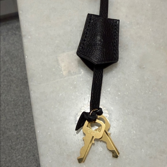 Louis Vuitton Monogram Giant Montaigne black and cream Beautiful handbag. - Picture 8 of 16